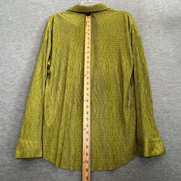 Bailey 44 Long Sleeve Button Up Top Size M Chartreuse Green Crinkle Quiet Luxury - Picture 10 of 11